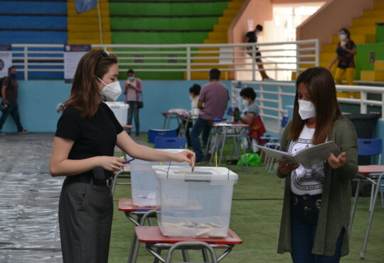 Reelecto Gerardo Espíndola y habrá segunda vuelta en elección de Gobernador en Arica y Parinacota