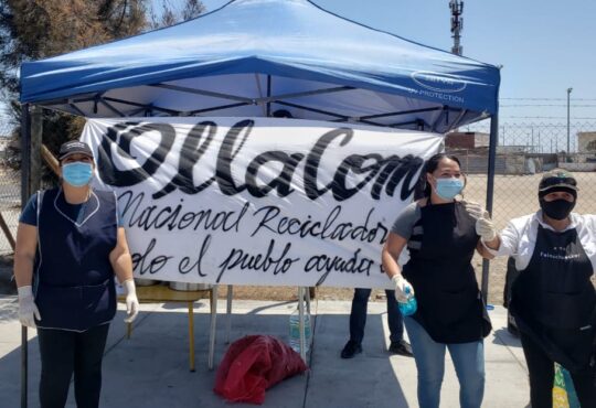 Recicladores organizan olla común semanal