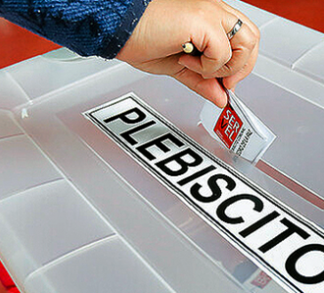 Servicio Electoral se capacita para el Plebiscito