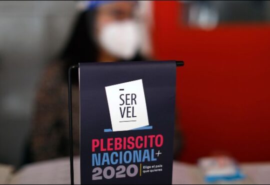 Para ubicar el local de votación