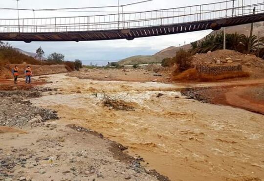Bajan ríos y quebradas en forma moderada en toda la región