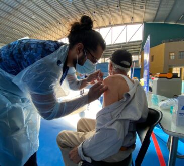 Senador llama al Colegio Médico a generar consenso por el “carnet verde”
