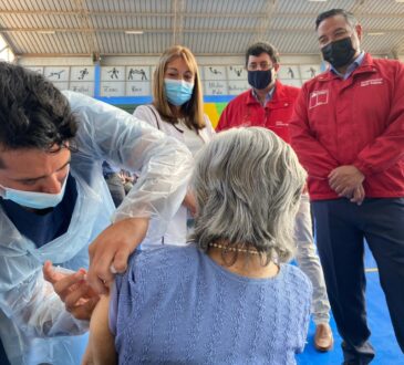 Seremi hace llamado urgente a los mayores de 65 años a concurrir a los puntos de vacunación