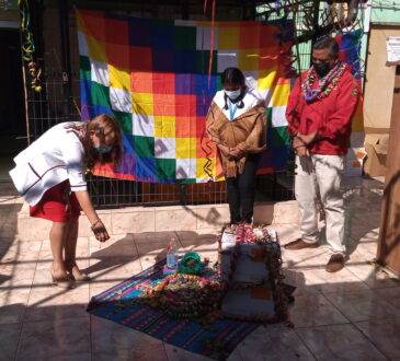 Emotiva ceremonia  de Martes Challa en la Central de Vacunación de la Seremi de Salud