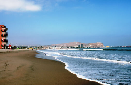 Masa de agua en forma de tsunami menor llegará  a las 06:30 horas de este viernes a Arica
