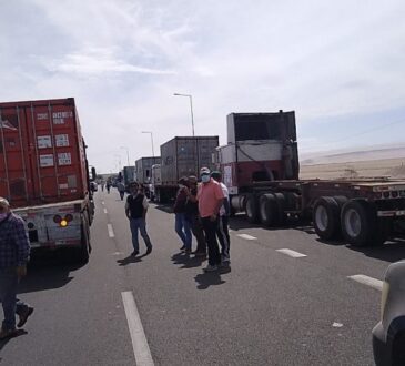 Sigue paro indefinido de camioneros en el sector fronterizo de Chacalluta