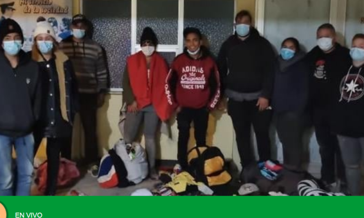 Descubren caravana de 17 ilegales venezolanos, colombianos y peruanos rumbo a Arica