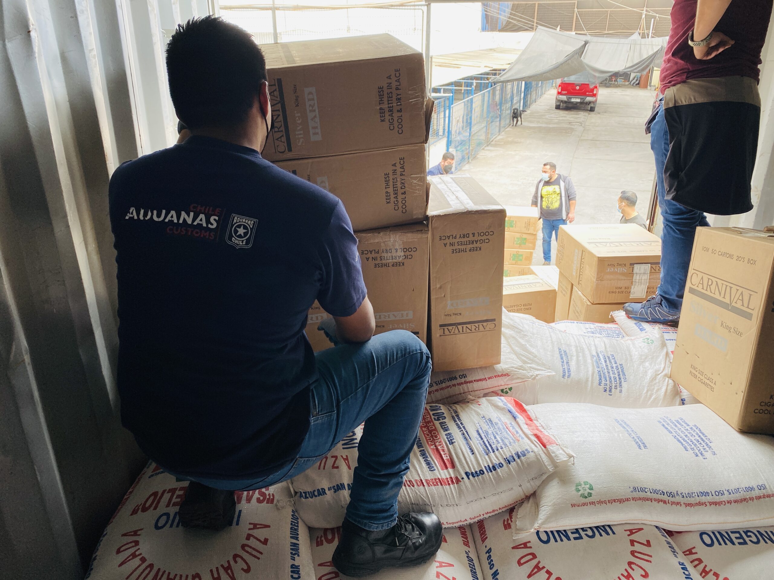 Aduana decomisó millonario contrabando de cigarrillos en Chungará