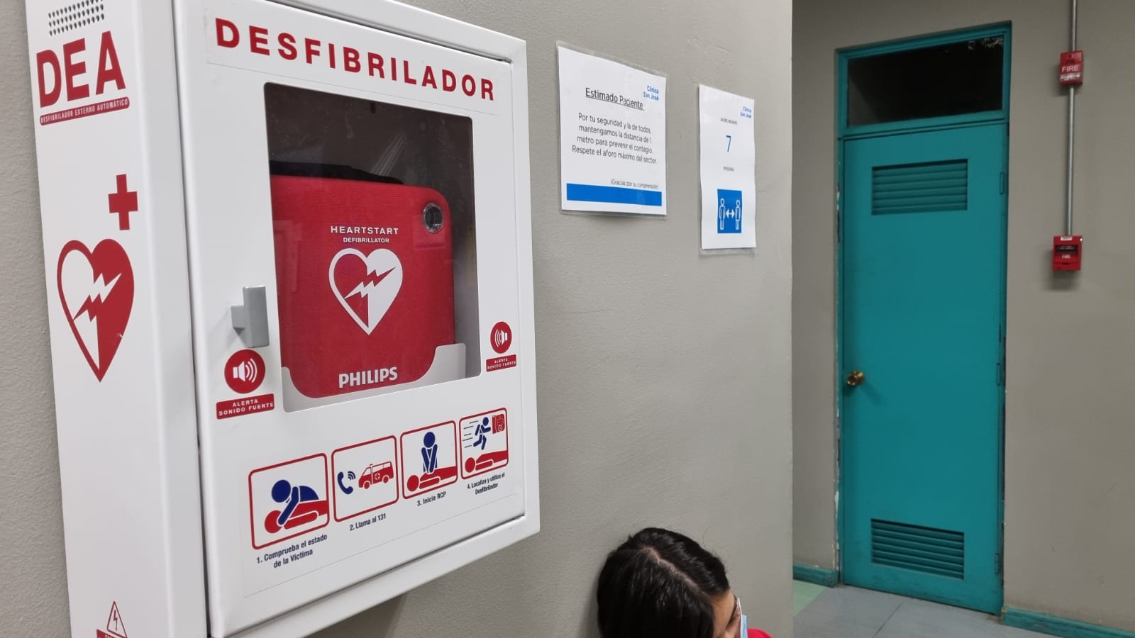 Establecimientos y recintos públicos deberán contar con desfibriladores