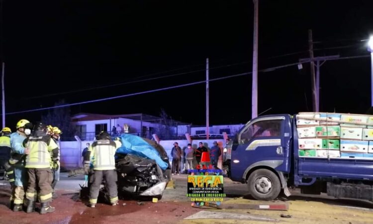 Tragedia en Azapa: Tres fallecidos en choque de vehículo menor y dos porter