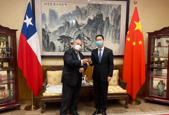 Fructífera reunión sostuvo senador Durana con embajador de China, Niu Qingbao