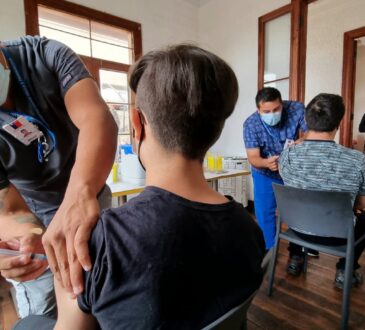 Hoy lunes parte vacunación para rezagados mayores de 18 años