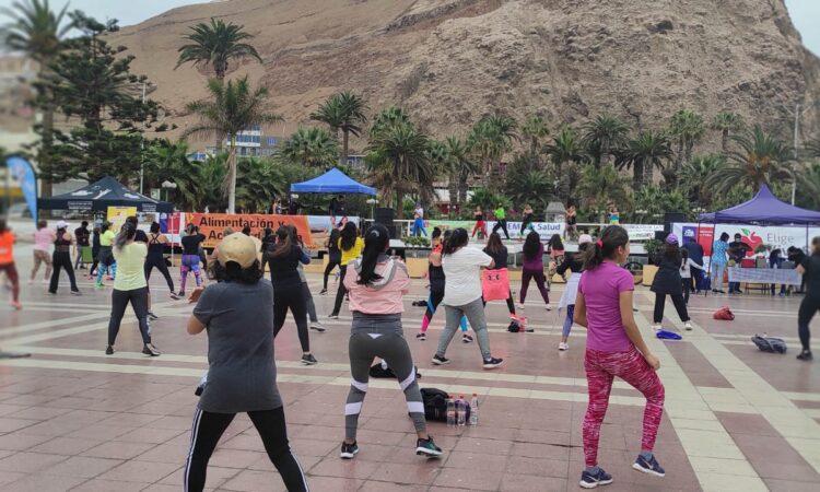 Exitosa “Zumba- Salud” al pie del Morro después de un año y medio de confinamiento