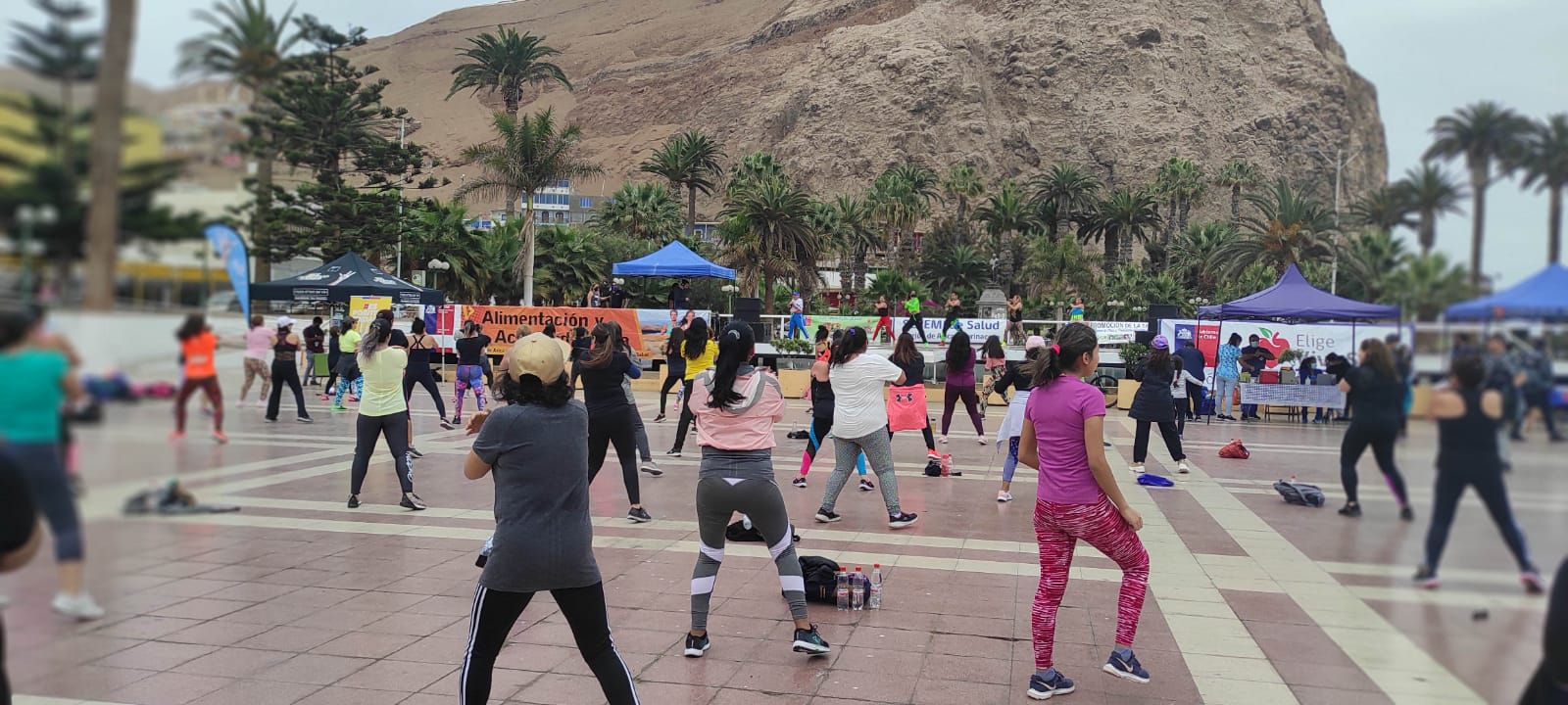 Exitosa “Zumba- Salud” al pie del Morro después de un año y medio de confinamiento