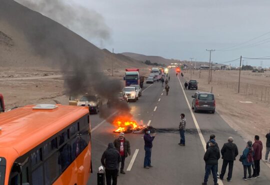 Taxibuseros en paralización indefinida por la electromovilidad