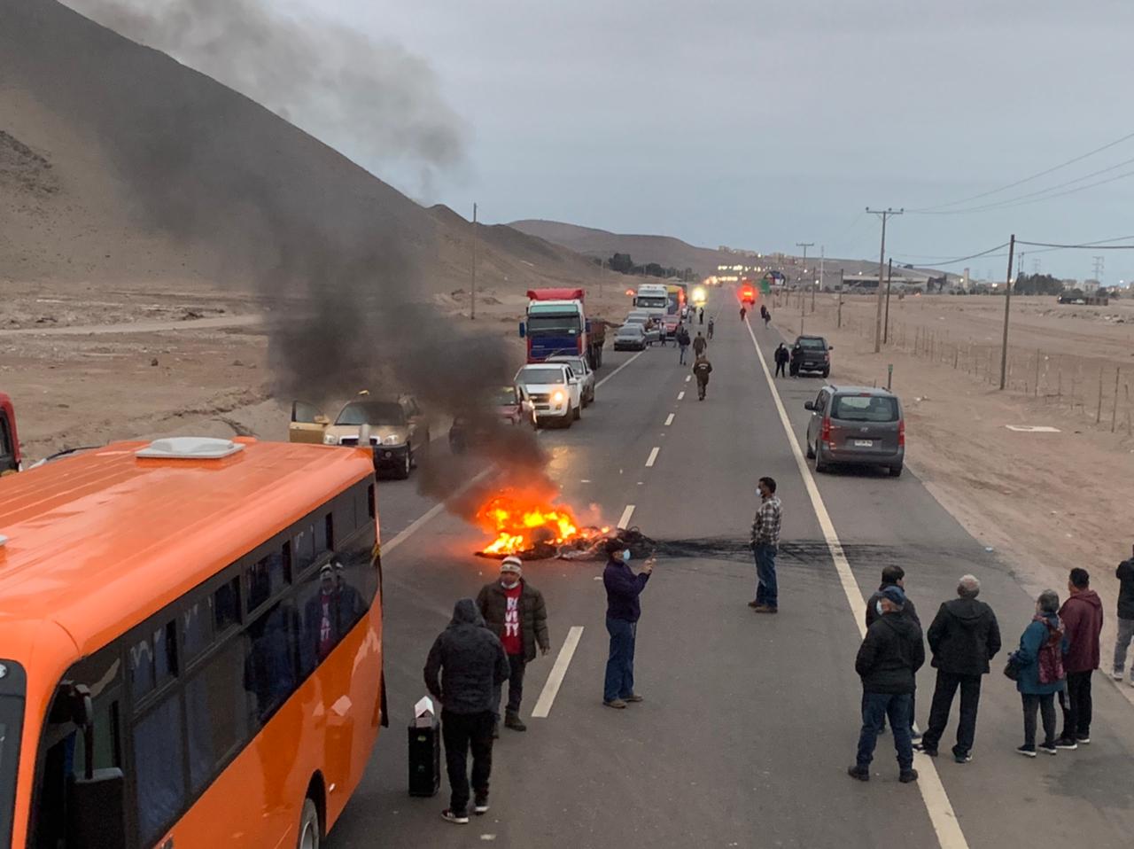 Taxibuseros en paralización indefinida por la electromovilidad