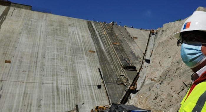 Embalse Chironta con avance del 82 % y la construcción finalizará en marzo de 2022
