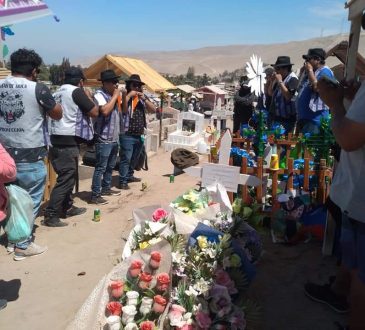 Masiva presencia en los cementerios y énfasis en el autocuidado