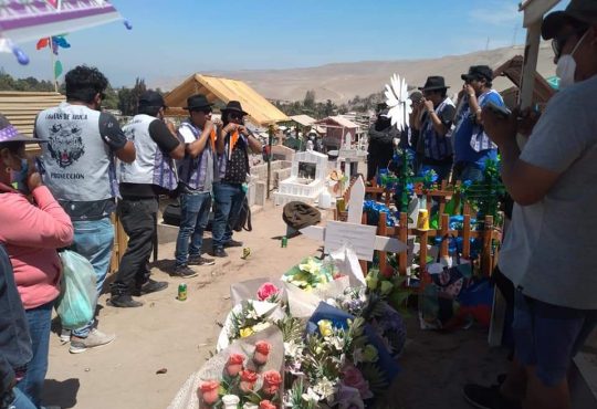 Masiva presencia en los cementerios y énfasis en el autocuidado