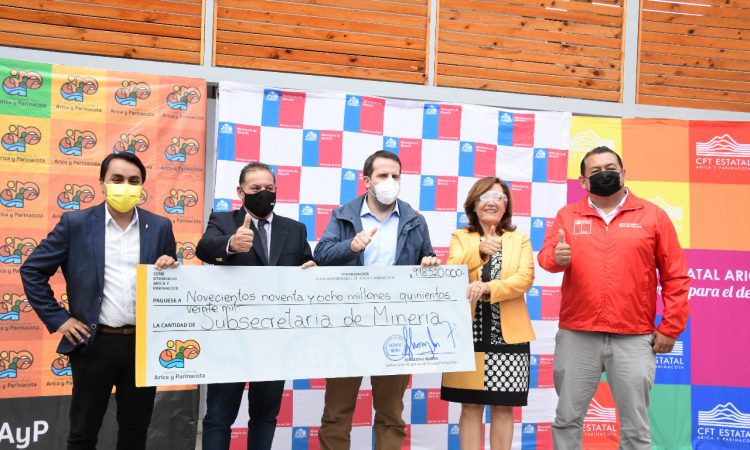 GR destina casi mil millones de pesos para apoyar a pequeña minería