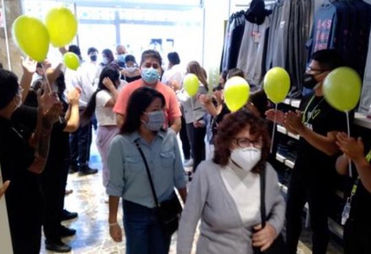 Tacneños enloquecidos con apertura de la tienda Falabella