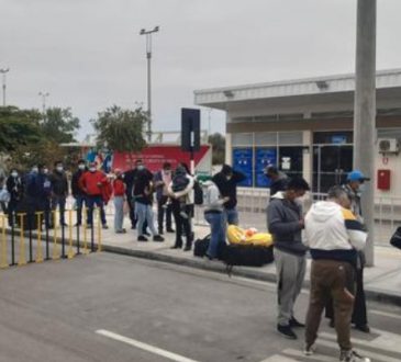 Tacneños culpan a Salud por “Cuello de botella” en la frontera