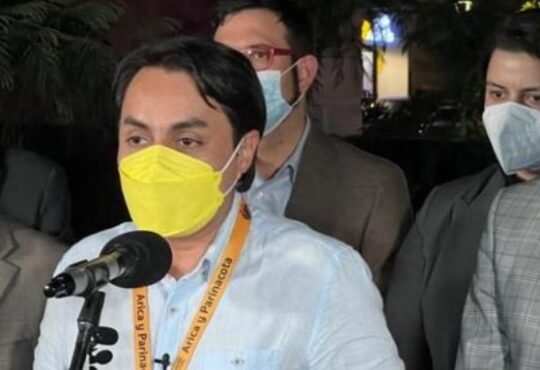 Gobernador de Arica y Parinacota pide agilizar paso en la frontera