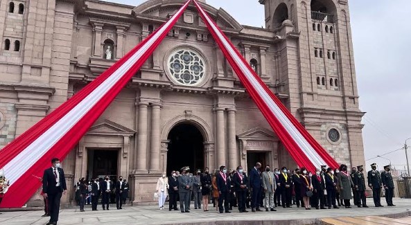 Fraternal saludo Arica y Tacna en víspera de Fiestas Patrias de Perú