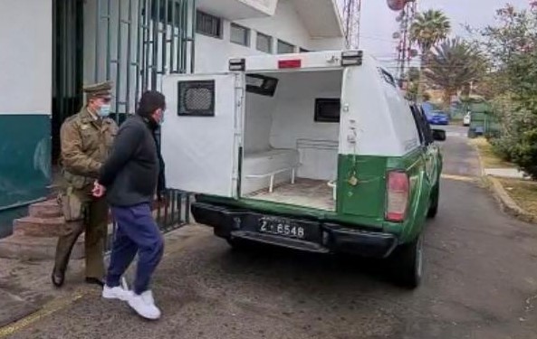 Carabineros capturó a delincuente que asaltaba a quien se le cruzara en la calle