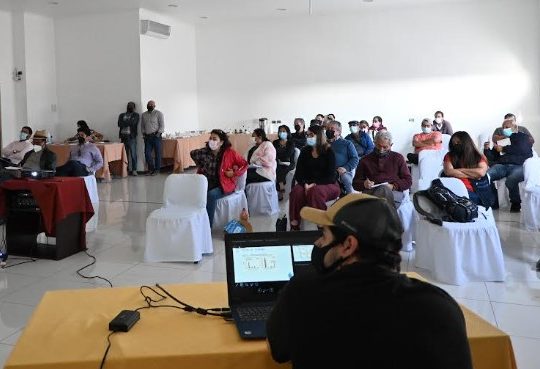 Comisión Nacional de Riego capacita a regantes de Lluta sobre embalse Chironta