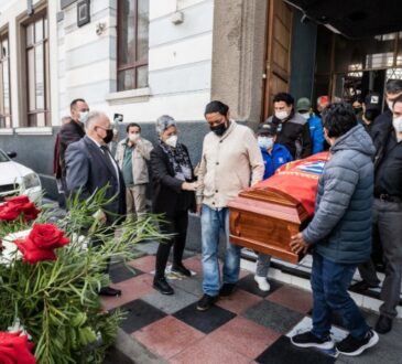 Con el Himno Arica despidieron a Elena Díaz Hevia