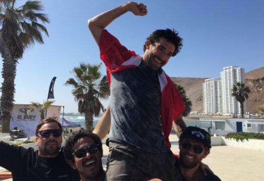 Surfistas peruanos domaron al Buey y se llevaron trofeos de Olas Grandes