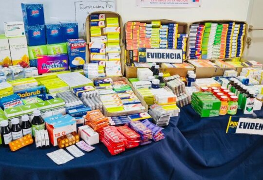 Presos por vender medicamentos en feria libre