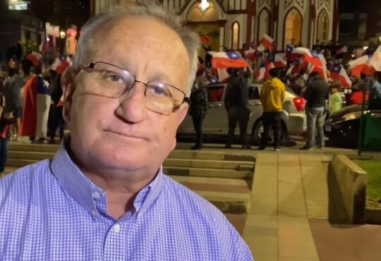 Senador Durana llama a construir un nuevo texto constitucional