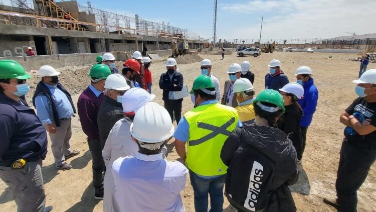 Municipio y el CORE fiscalizan obras del estadio Cardenal Silva Henríquez