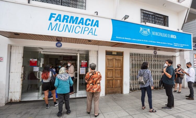 Farmacia Municipal invierte más de 230 millones para cumplir con vecinos ariqueños