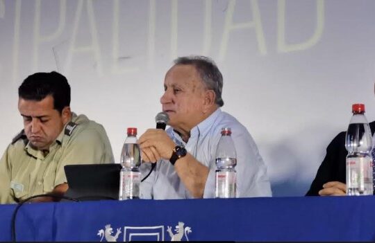 Senador llama a la unidad parlamentaria para pedir presencia de la Ministra Tohá