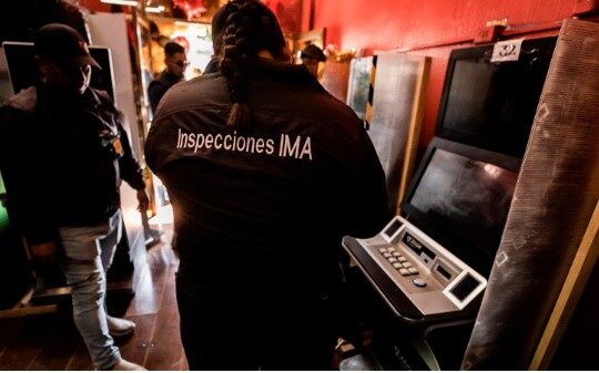 Requisaron máquinas tragamonedas en el centro de Arica