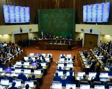 Críticas a Mirosevic en debut como Presidente de la Cámara