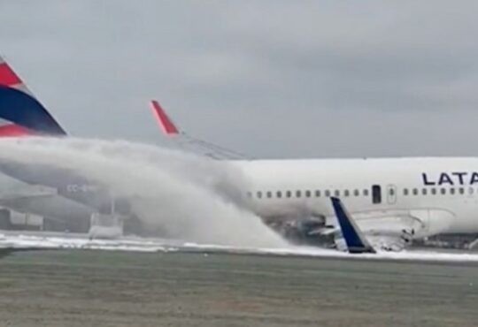 Maniobra no autorizada de bomberos causó tragedia de avión Latam en Lima 