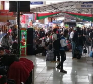 500 viajeros varados en Tacna por bloqueos de ruta a Lima