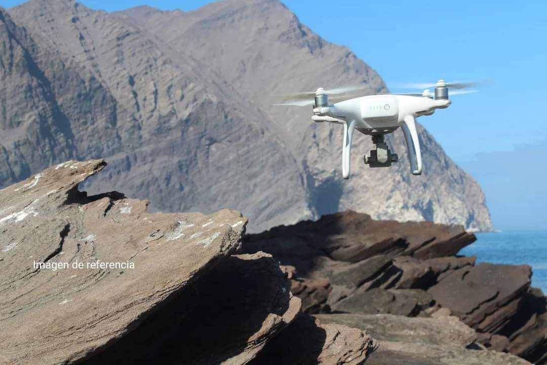 <strong>Hasta con un dron de Bomberos intentan ubicar a cuerpo de desaparecido en sector Infiernillo</strong>
