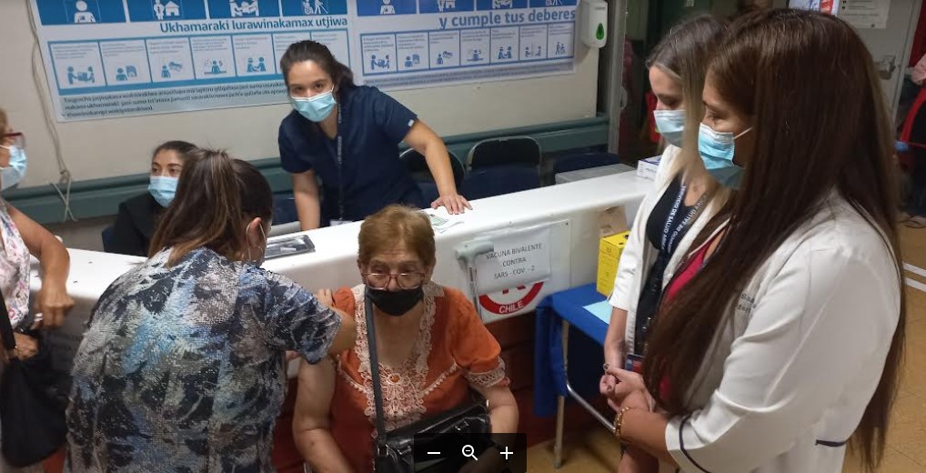 Refuerzan llamado a vacunarse con la bivalente Covid: La pandemia no ha terminado