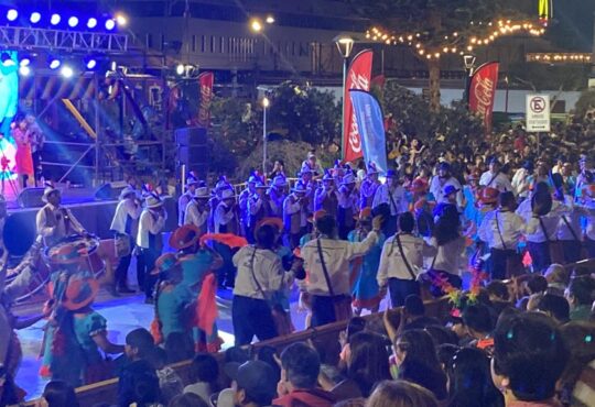 Premiaciones en caporales, morenadas, tinkus y tobas en Carnaval con la Fuerza del Sol