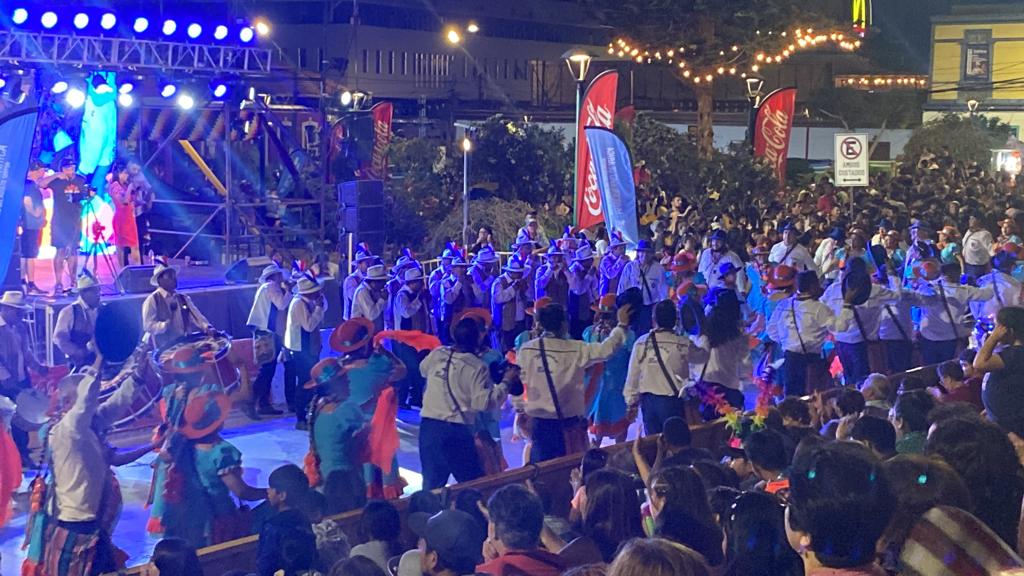 Premiaciones en caporales, morenadas, tinkus y tobas en Carnaval con la Fuerza del Sol