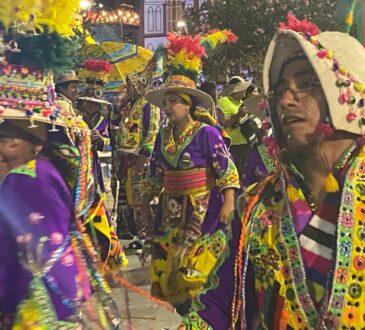 Los Kjarkas cierran el Carnaval Andino