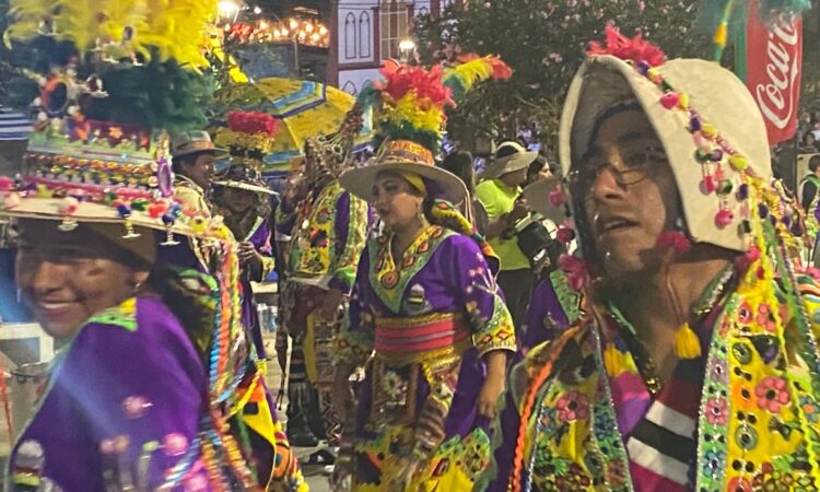 Los Kjarkas cierran el Carnaval Andino