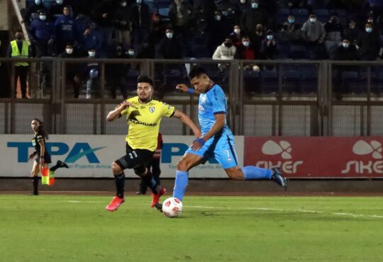 Este viernes vuelve el Clásico Arica e Iquique en el Carlos Dittborn