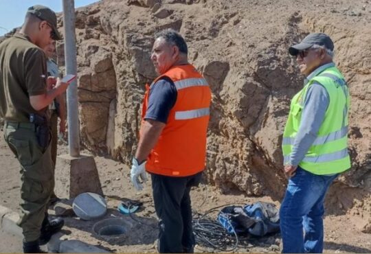 Ladrón de cables cayó en su ley: Descarga lo dejó inconsciente junto a evidencia del delito