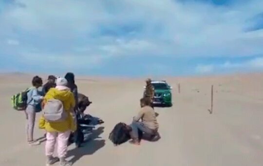 Durana califica de chantaje a Boliva por exigencia de mar por migrantes reconducidos